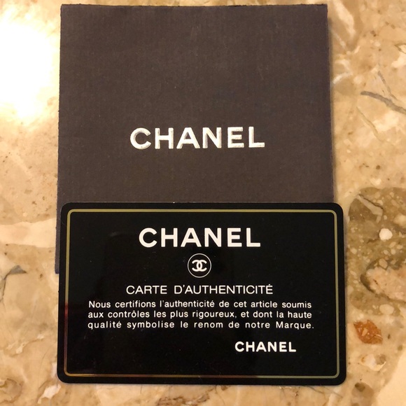 Chanel Handbag - Picture 4 of 8